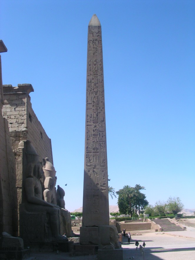 Luxor_Temple_Obelisk